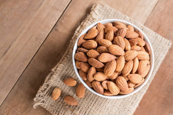 تصویر 4 از قیمت خرید مغز بادام درختی با فروش عمده